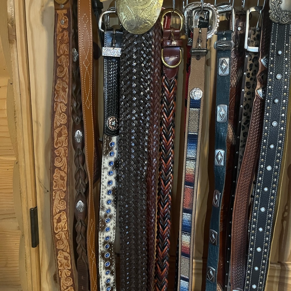 Live Show: Western Belts Vintage to New - Picture 4 of 4
